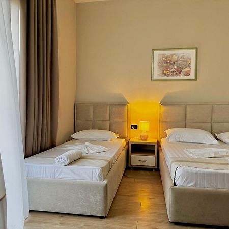 Hotel Denta Radhimë Eksteriør billede